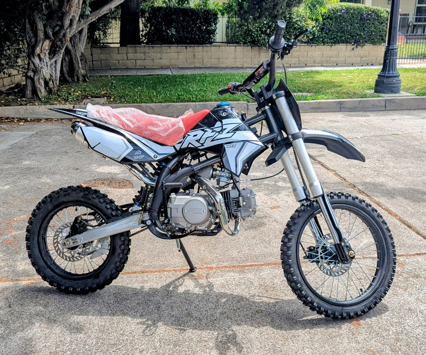 Apollo DB-X18 125