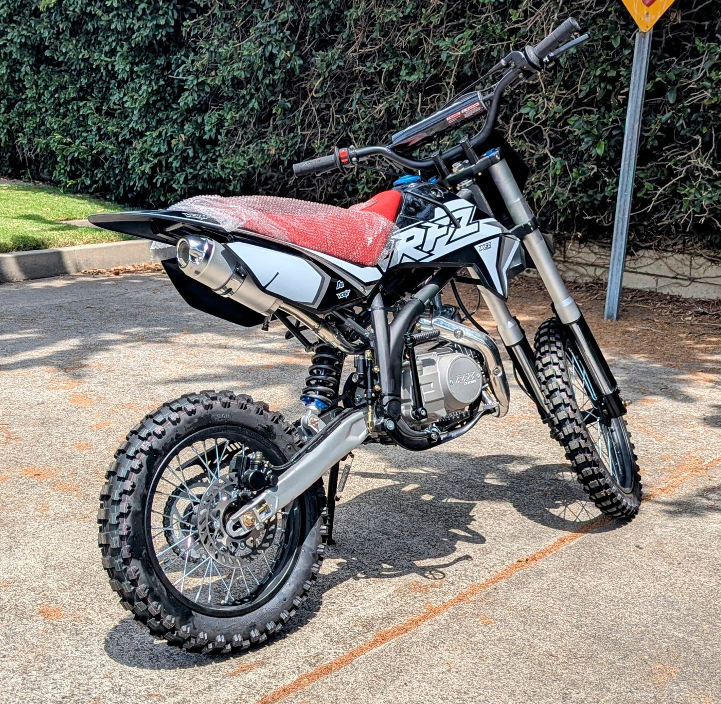 Apollo DB-X18 125