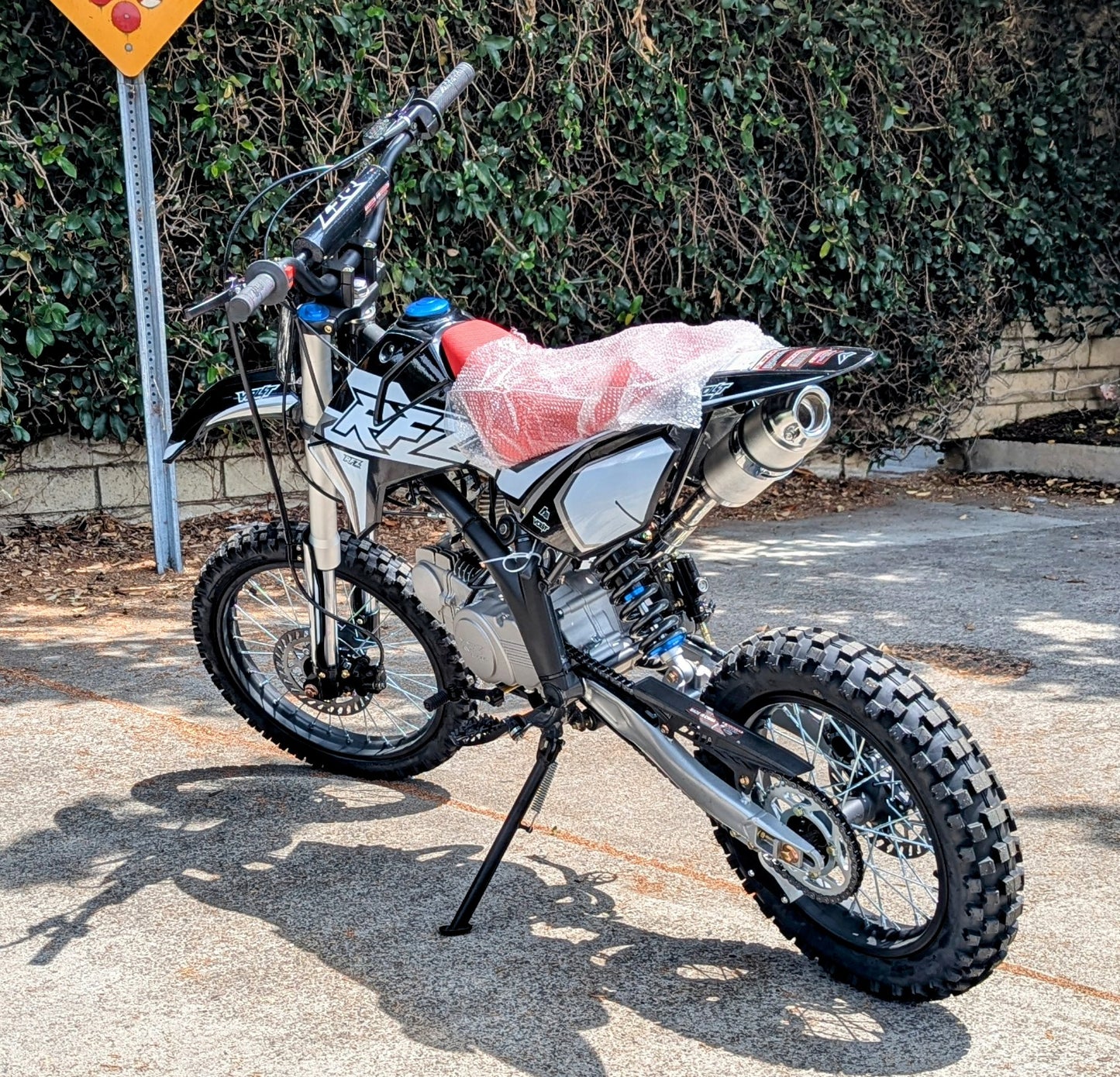 Apollo DB-X18 125