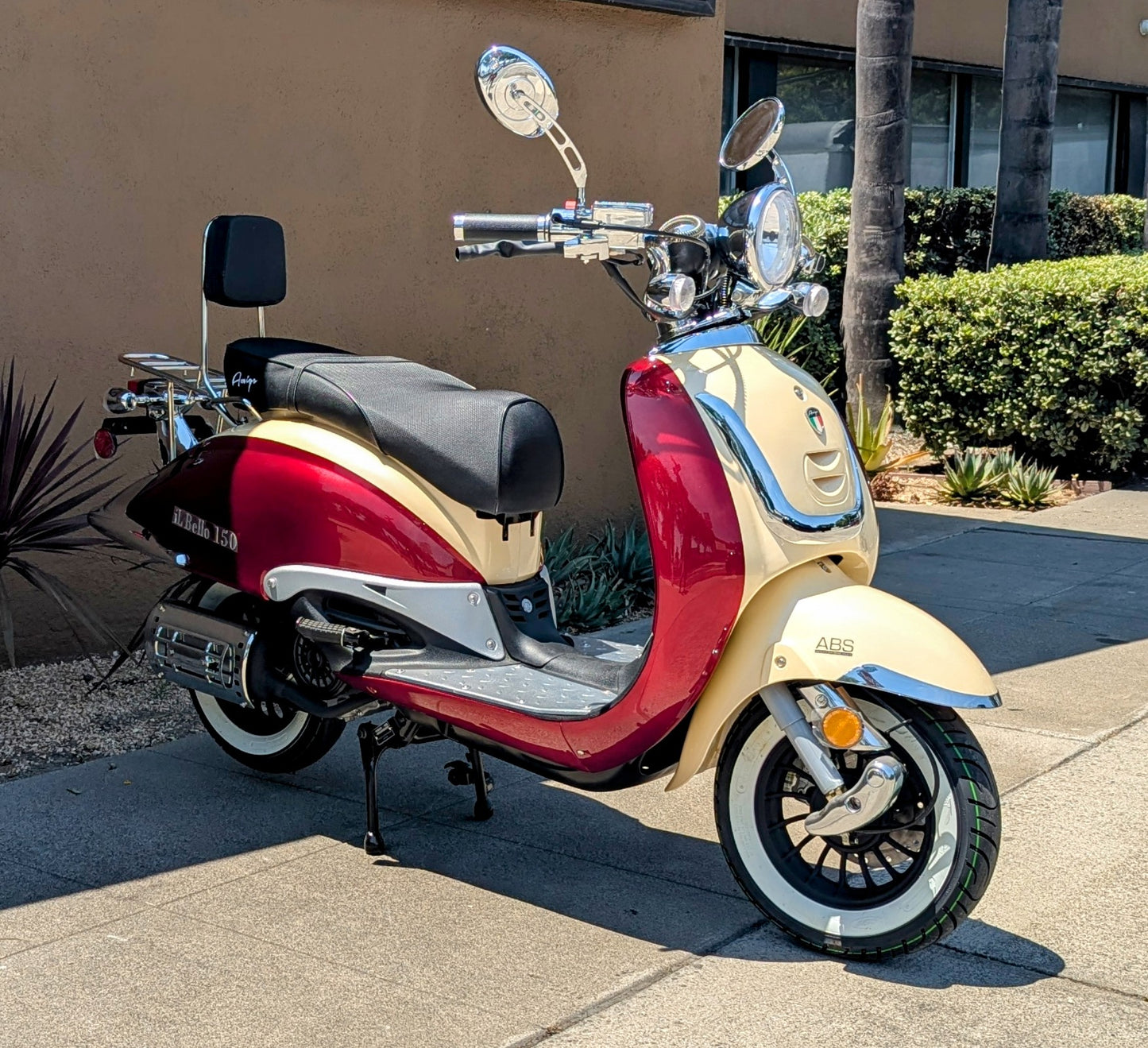 Amigo IL Bello 150cc Retro Gas Scooter