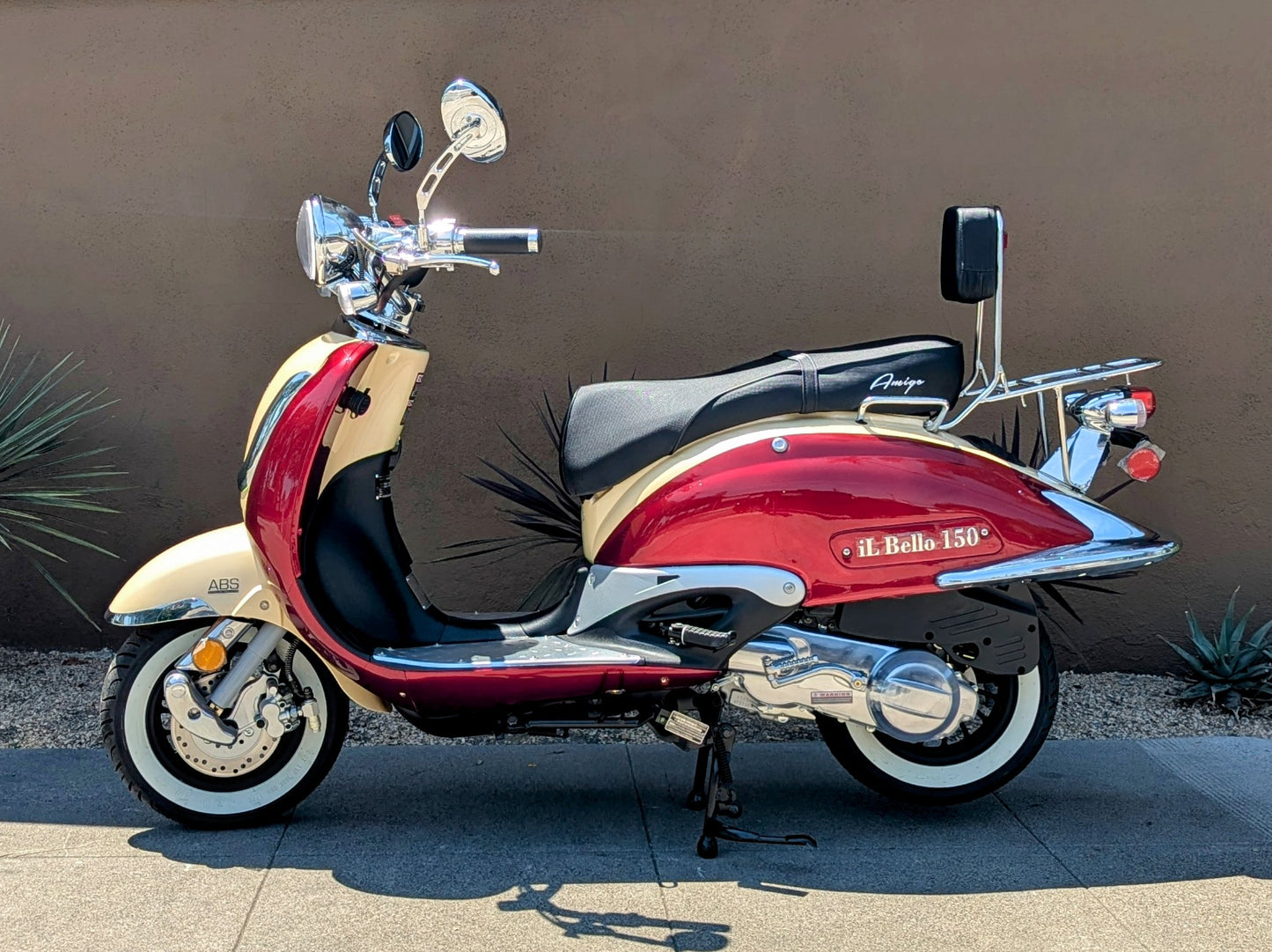 Amigo IL Bello 150cc Retro Gas Scooter