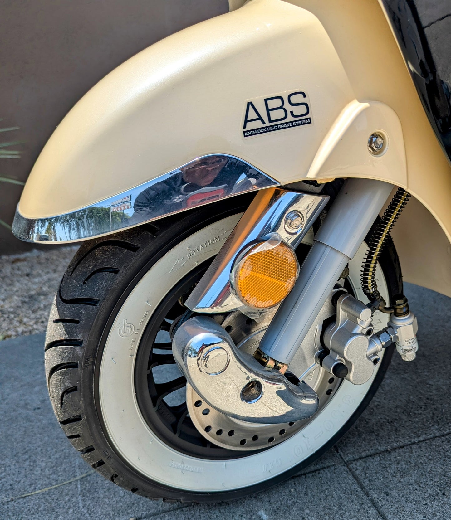 Amigo IL Bello 150cc Retro Gas Scooter