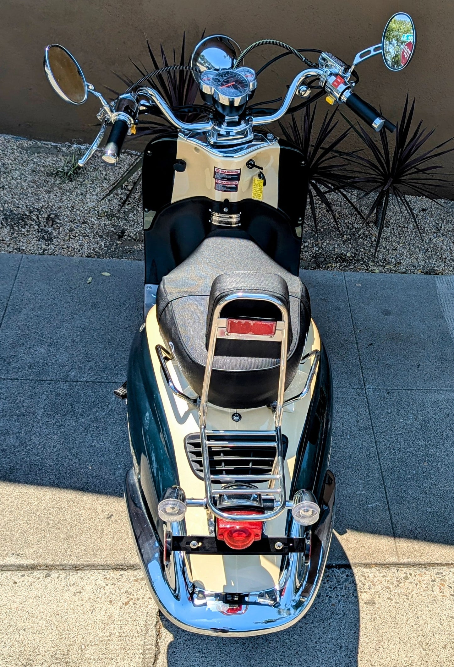 Amigo IL Bello 150cc Retro Gas Scooter