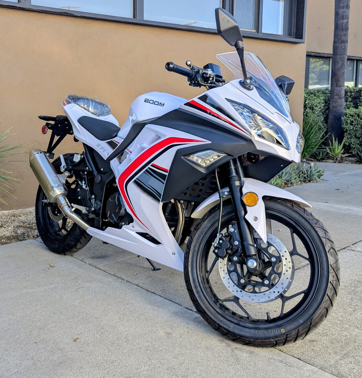 Boom BD250-5 250cc EFI Motorcycle