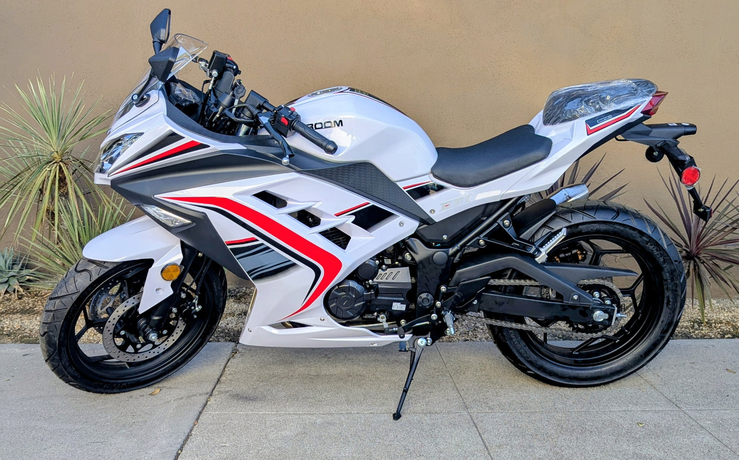 Boom BD250-5 250cc EFI Motorcycle