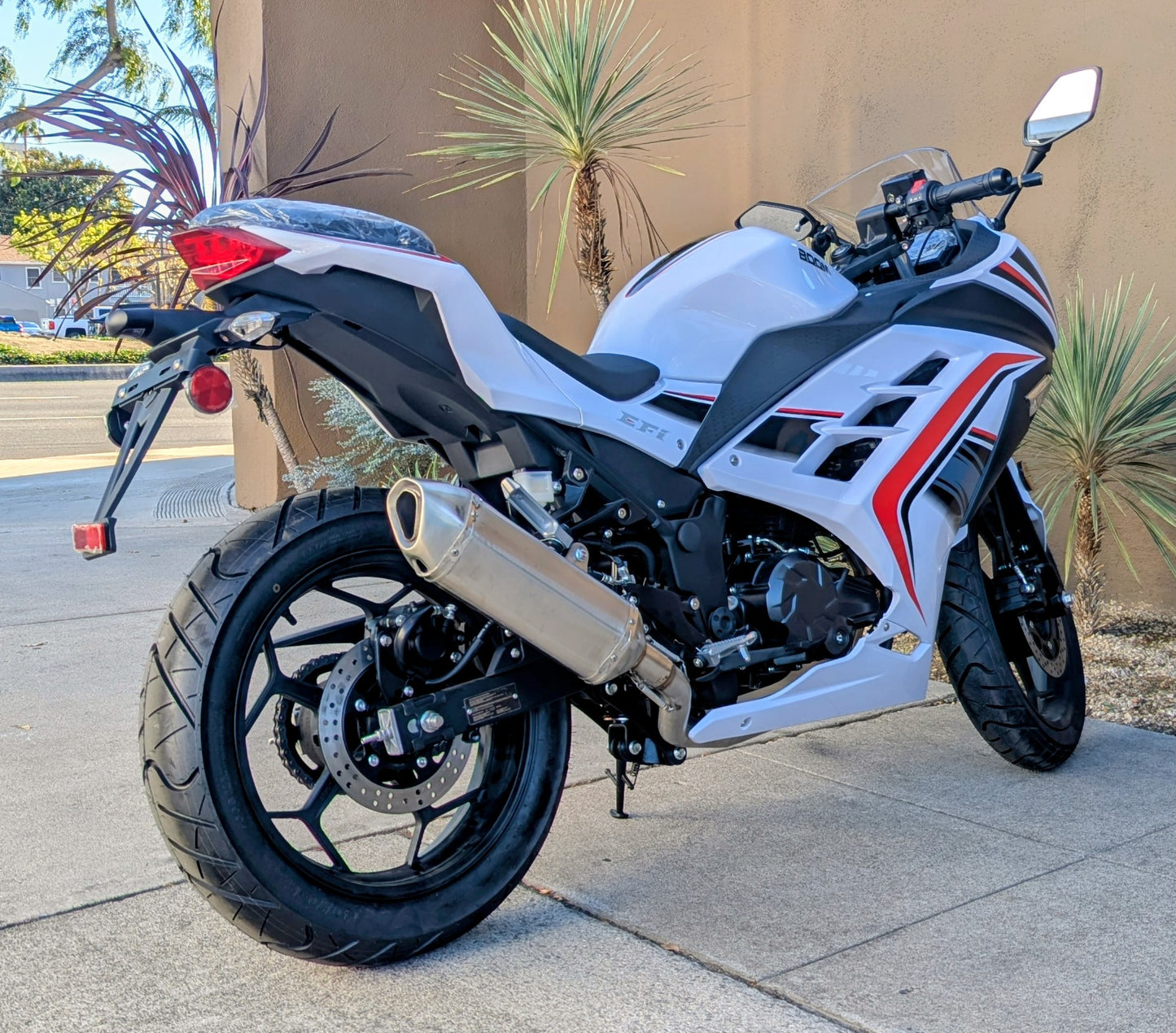 Boom BD250-5 250cc EFI Motorcycle