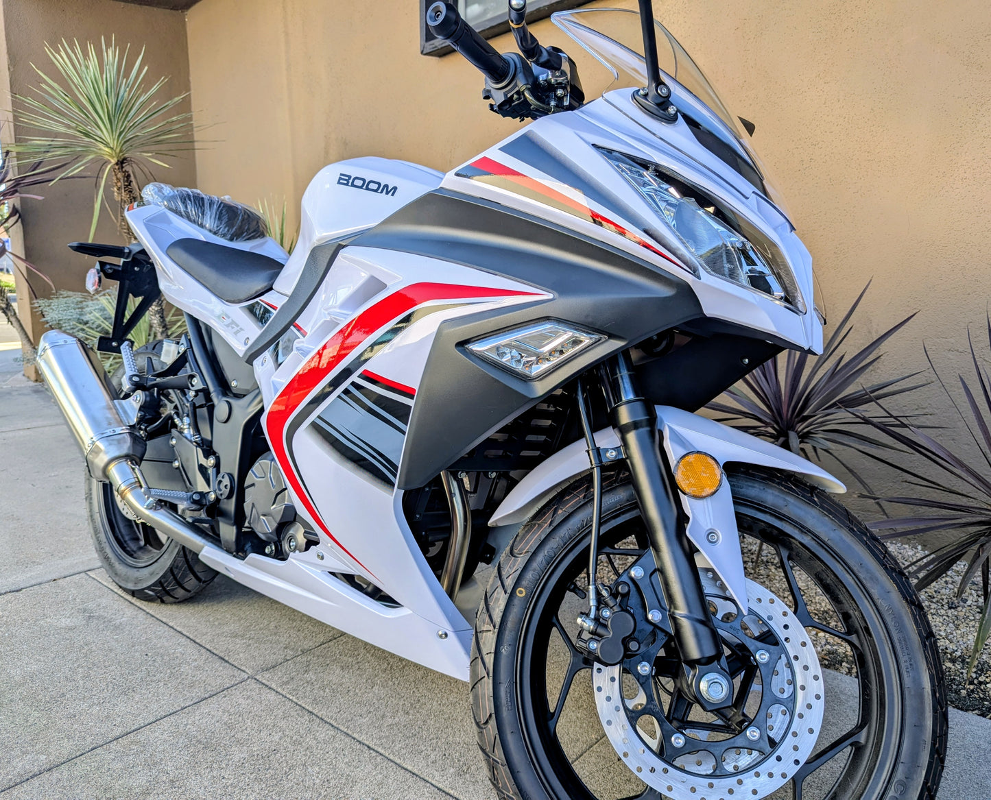 Boom BD250-5 250cc EFI Motorcycle