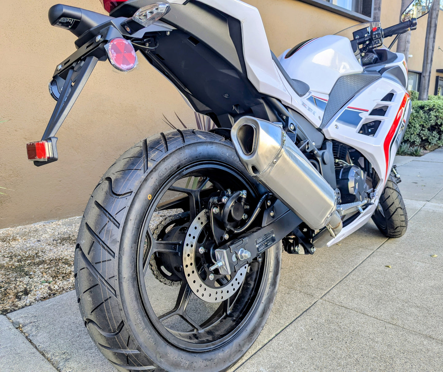 Boom BD250-5 250cc EFI Motorcycle