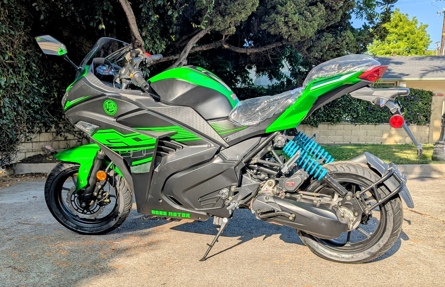 CRT Boss Motor Dragon 200 DF200SST