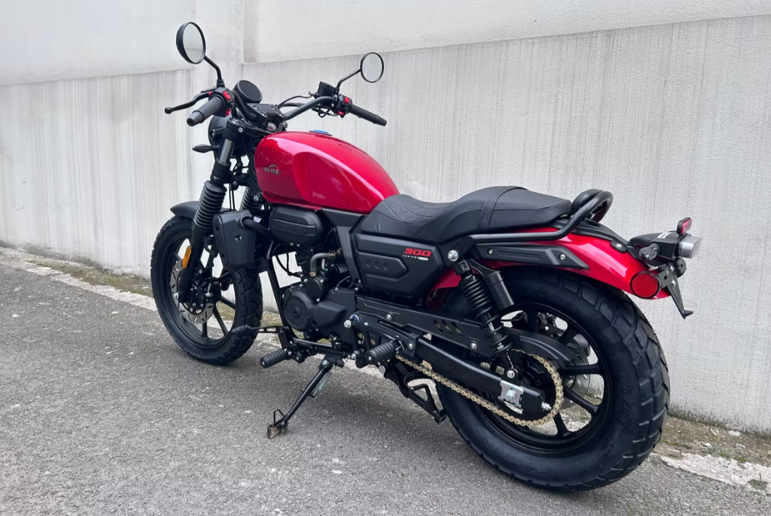 RPS Cruiser 300 EFI 6 speed Motorcycle